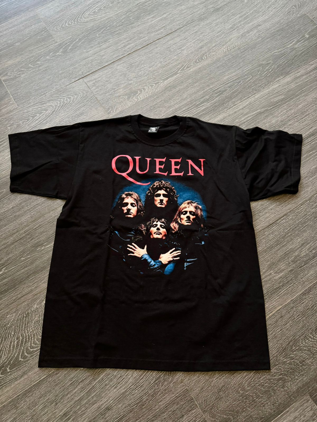 Playera Queen
